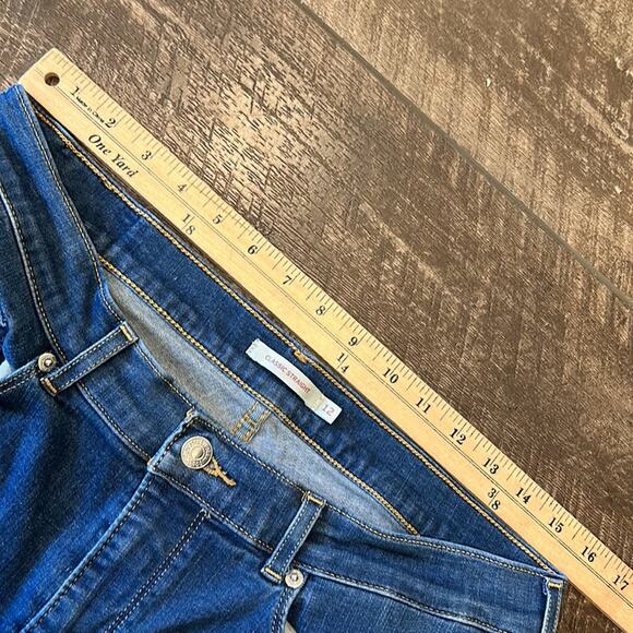 Levi's Women's Classic Straight Fit Jeans Dark Wash Size 12 - Picture 6 of 8